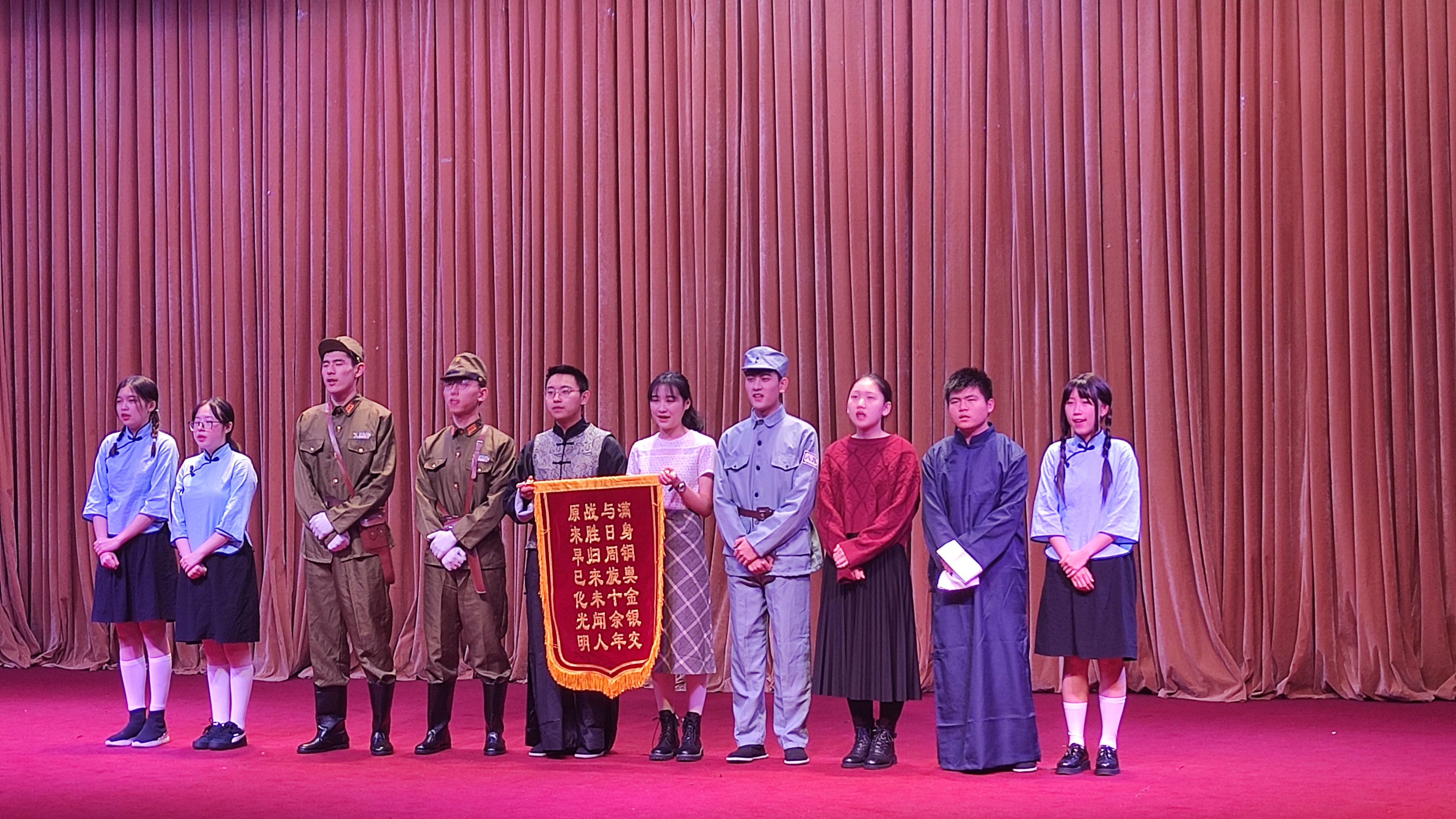 部分演出剧目合影 部分演出剧目合影