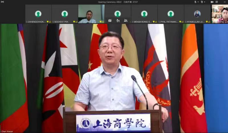 图为教师代表发言