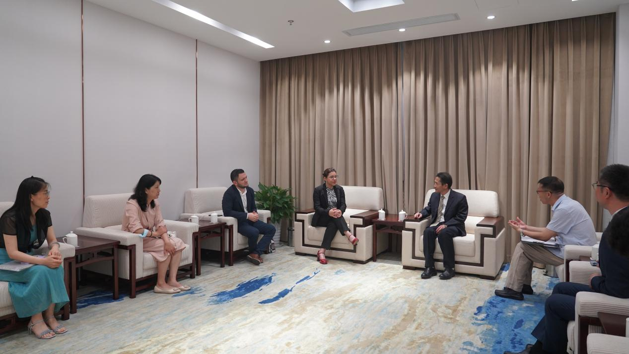 会见现场