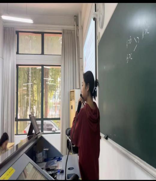 传统乐器琵琶、笛子现场表演照片